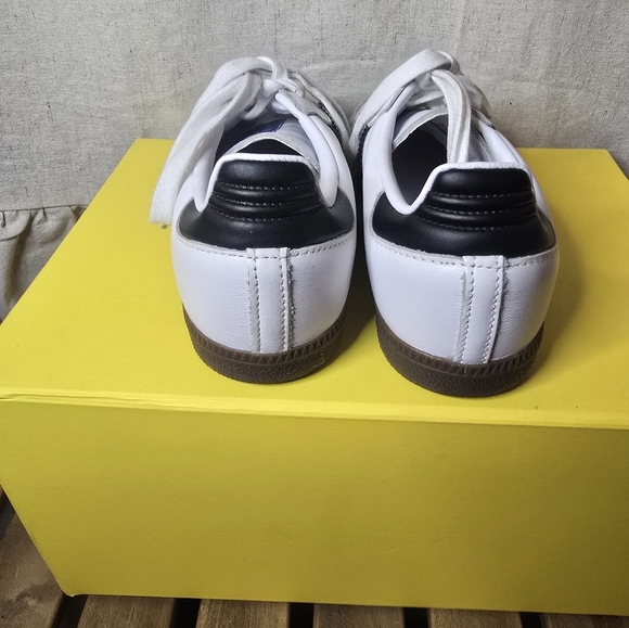 SAMBA OG White and Black Sneakers - Picture 2 of 3